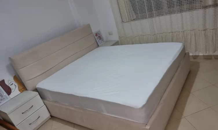Tirane, jepet me qera apartament 1+1+Ballkon Kati 3, 67 m² 400 € (Astir, afër vilës L)