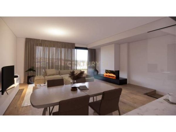 Tirane, jap me qera apartament duplex 4+1+A+BLK Kati 1, 586 m² 3.000 Euro (Afer Qendres Tregetare TEG)