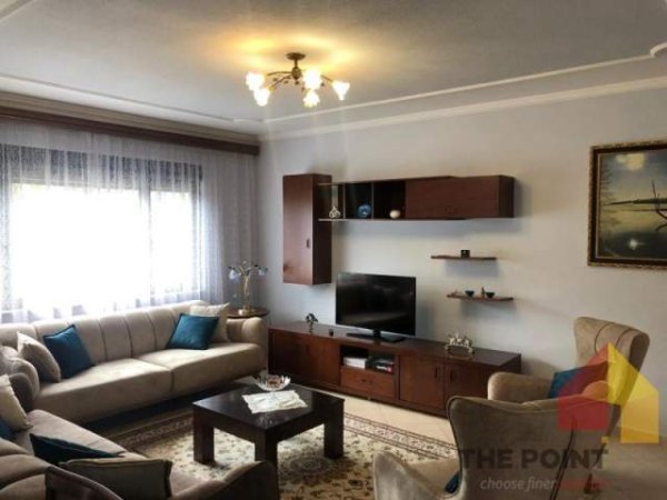 Tirane, jepet me qera apartament 2+1+A+BLK Kati 4, 125 m² 850 Euro (Rruga Faik Konica)