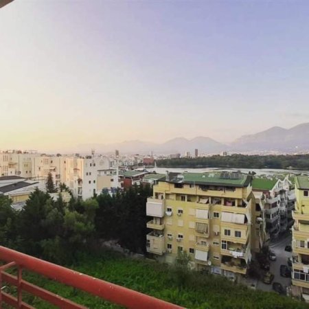 Tirane, shes apartament Kati 3, 110 m² 145.000 Euro (Rruga Peti)