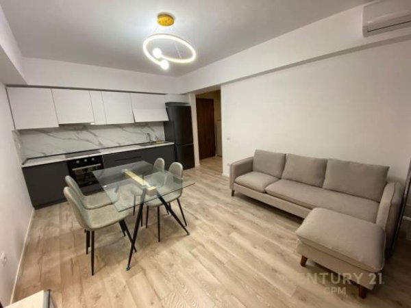 Tirane, jepet me qera apartament 1+1+A+BLK Kati 5, 55 m² 480 Euro (Sheshi Willson)