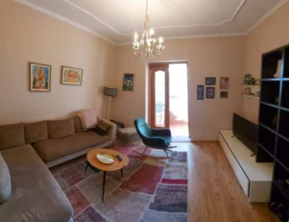 Tirane, jepet me qera apartament 2+1+A+BLK Kati 3, 101 m² 550 Euro (brigada e 8)