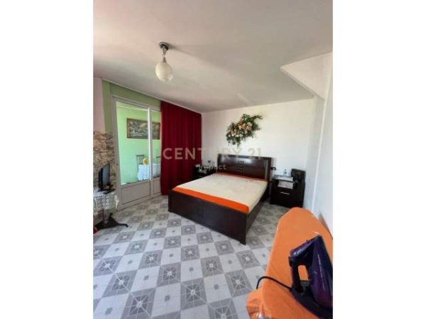 Tirane, jepet me qera apartament duplex 3+1+BLK Kati 5, 106 m² 500 Euro