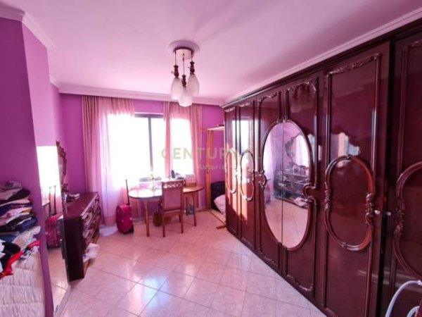 Tirane, shitet apartament 2+1 Rruga M. Gjollesha, Zogu i Zi, Kati 4, 114 m² 125.500 Euro