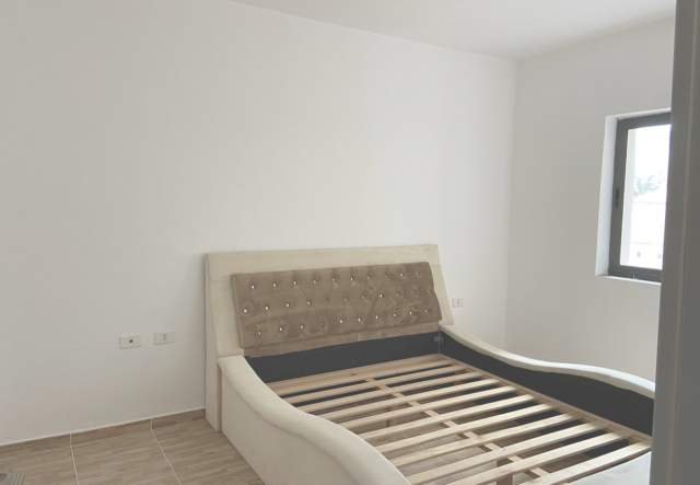 Elbasan, shitet apartament 69 m² 5.500.000 Leke