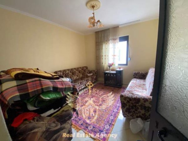 Durres, jap me qera apartament 3 Katshe Kati 2, 99 m² 250 Euro (tregu madh durres)