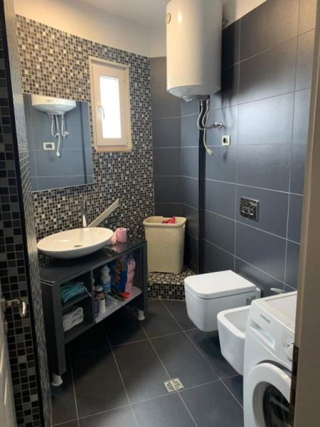 Tirane, shitet apartament Kati 8, 112 m² 103.000 Euro (Yzberisht)