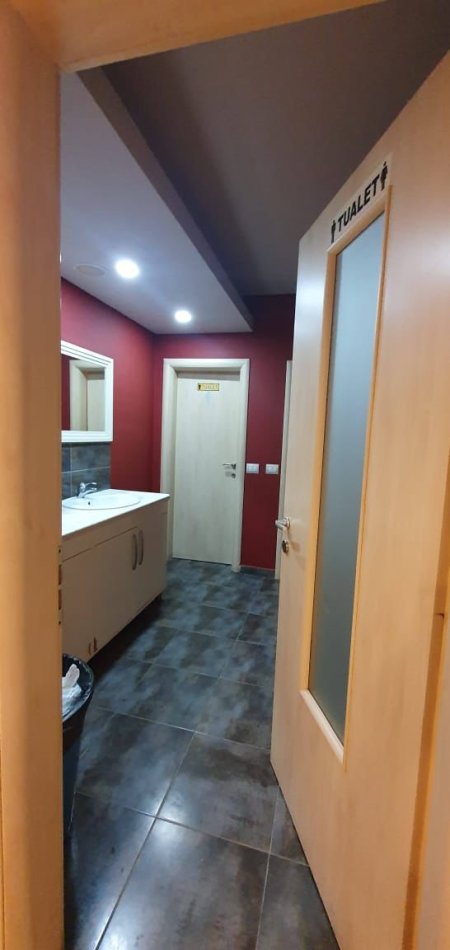 Durres, shes bar-kafe Kati -1, 200 m² 1.400 Euro/m2 (Sheshi Pranvera, Durres)