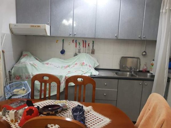 Tirane,Ne Qender Sheshi Skenderbej  te POSTA QENDRORE e tregu Çam shitet 2+1+2ball. 75m2 neto 89000euro
