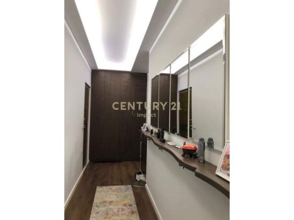 Tirane, JAPIM ME QIRA APARTAMENT 2+1+2, KOMPLEKSI PANORAMA, TE HIPOTEKA, 115 m² 700 Euro/Muaj