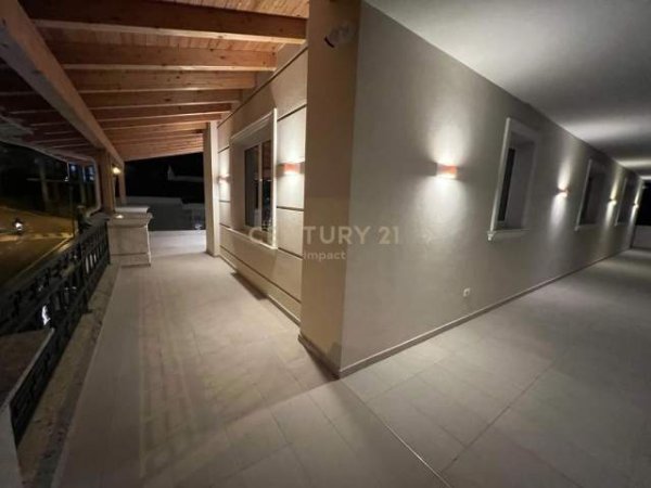 Tirane, jepet me qera Vile 3 Katshe Kati 4, 803 m² 6.000 Euro (Akacia Hills, Mjull - Bathore)