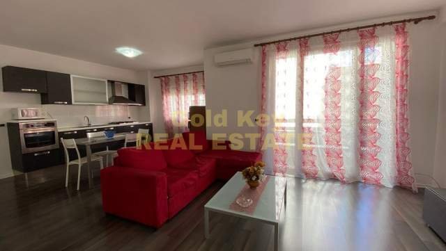 Durres, jepet me qera apartament 3+1+BLK Kati 2, 95 m² 350 Euro