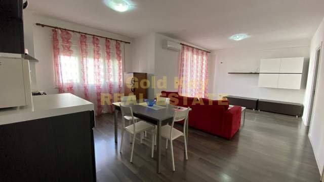 Durres, jepet me qera apartament 3+1+BLK Kati 2, 95 m² 350 Euro