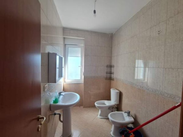 Tirane, shitet apartament 1+1+BLK Kati 3, 70 m² 90.000 Euro (Ali Demi)