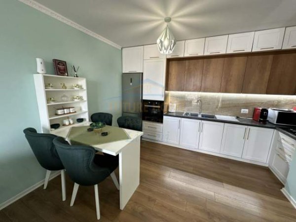 Tirane, shitet apartament 2+1 Kati 5, 92 m² 110.000 Euro (LI34988)