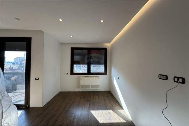 Tirane, shitet apartament 2+1+BLK Kati 5, 130 m² 375.000 Euro (Rruga Barrikada)