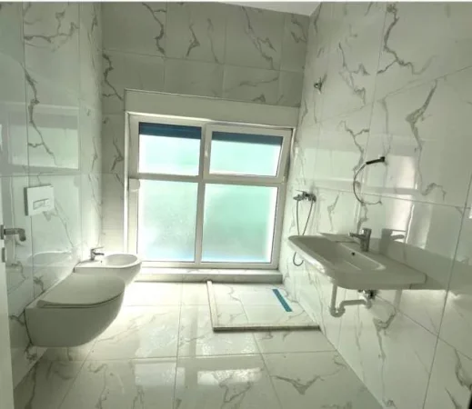 Tirane, shes apartament 2+1 76 m² 102.000 Euro (Ali Demi Kompleksi Mangalem)