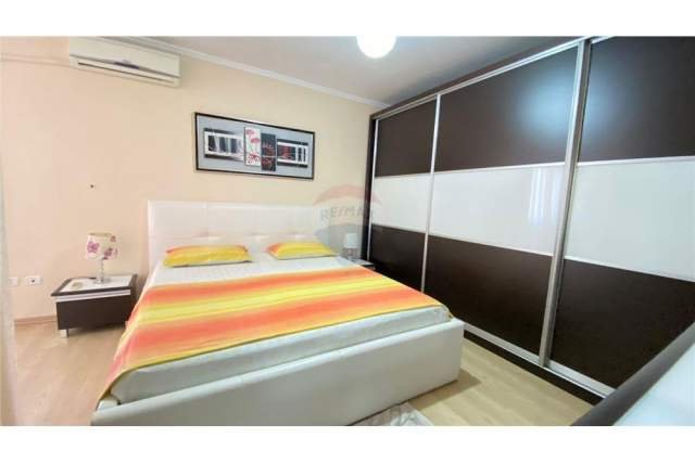 Tirane, jepet me qera 600 Euro