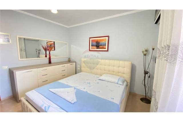 Tirane, jepet me qera 600 Euro