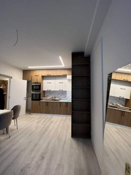 Jepet me qira Apartament tek Kompleksi Arlis, 127 m² 700 Euro