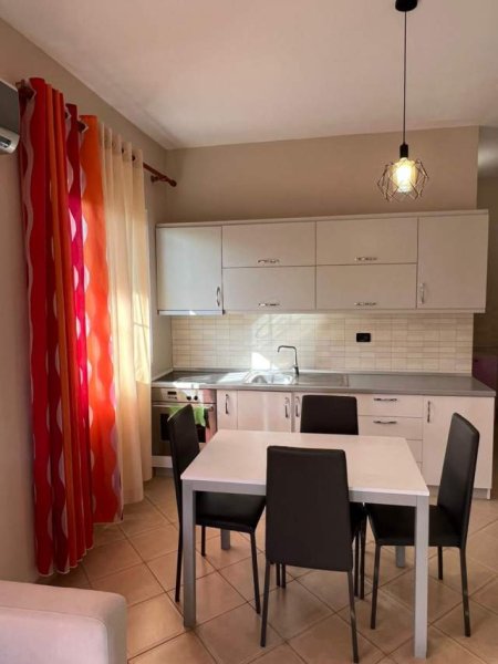 Tirane, jepet me qera shtepi 1+1+BLK Kati 1, 85 m² 300 Euro