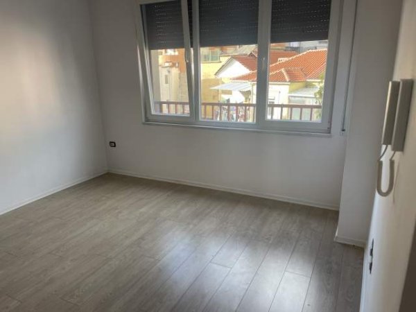 Tirane, jepet me qera apartament Kati 1, 68 m² 600 Euro (Pazari i Ri. Tefta Tashko)