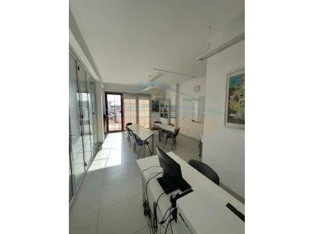 Elbasan, shitet ambjent biznesi Kati 0, 891 m² 1.200.000 Euro (KRYQEZIMI XHEPA)