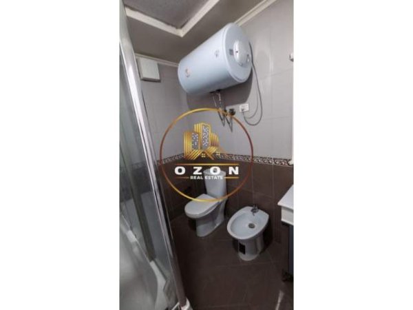 Tirane, jepet me qera apartament 3+1 Kati 1, 118 m² 400 Euro (KOPSHTI BOTANIK)
