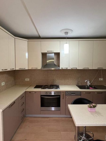 Tirane, jepet me qera apartament 2+1+A+BLK Kati 4, 65 m² 500 Leke (Ish Restorant Durresi)