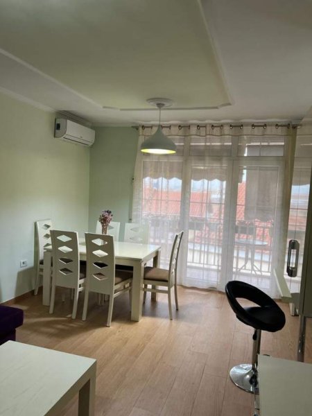 Tirane, jepet me qera apartament 2+1+A+BLK Kati 4, 65 m² 500 Leke (Ish Restorant Durresi)
