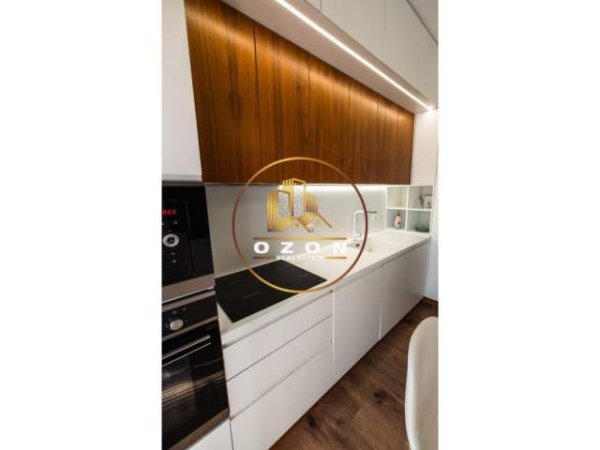 Tirane, jepet me qera apartament 2+1 Kati 4, 110 m² 800 Euro (KOMUNA E PARISIT)