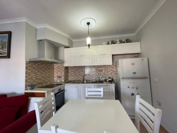 Tirane, jepet me qera apartament Kati 10, 100 m² 900 Euro