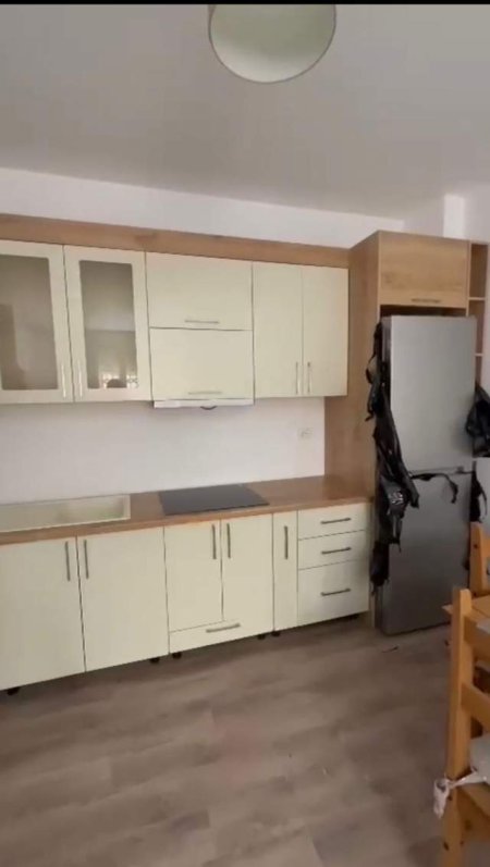 Tirane, jepet me qera apartament Kati 1, 60 m² 400 Euro (SELITE)