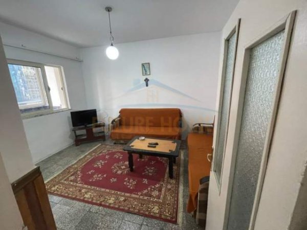 Tirane, jepet me qera apartament 1+1+BLK Kati 5, 69 m² 350 Euro