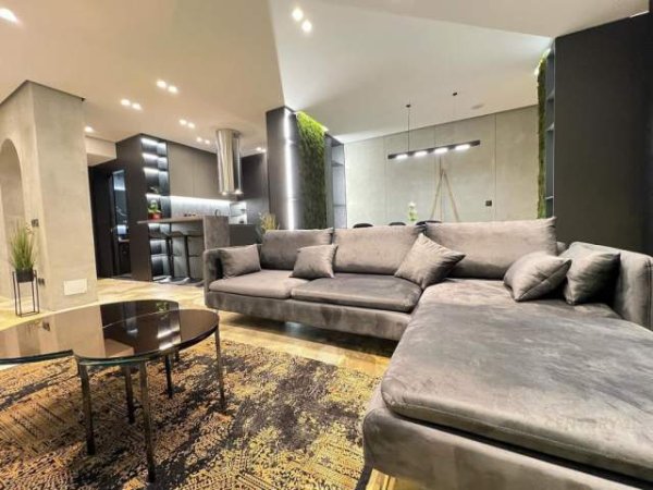 Tirane, shitet apartament Kati 2, 125 m² 285.000 Euro (komuna parisit)