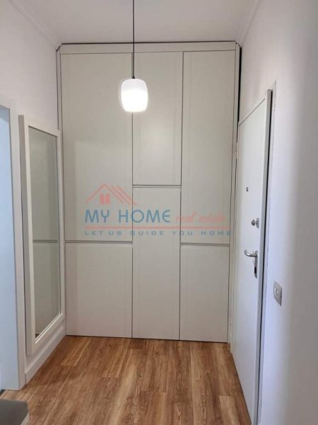 Tirane, jepet me qera apartament 2+1+BLK Kati 8, 110 m² 1.100 Euro (Pazari i Ri)