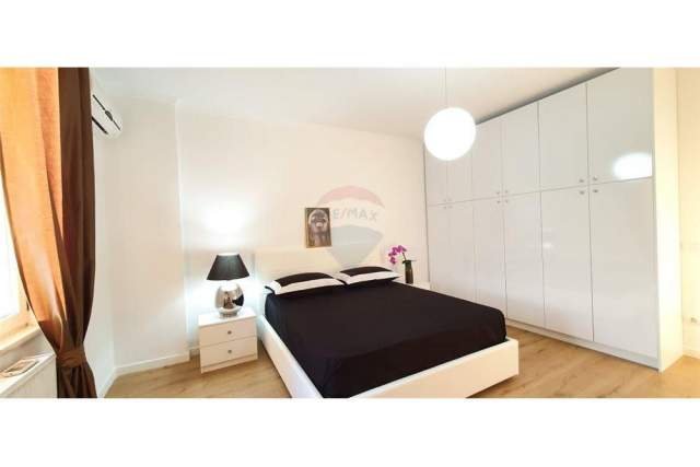 Tirane, jepet me qera apartament 2+1+BLK 100 m² 800 Euro