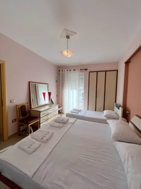 Vlore - Lungomare, jepet me qera apartament 1+1 Kati 7, 75 m² 500 € (Rruga Reshat Osmani, Vlore)