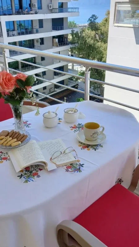 Vlore - Lungomare, jepet me qera apartament 1+1 Kati 7, 75 m² 500 € (Rruga Reshat Osmani, Vlore)