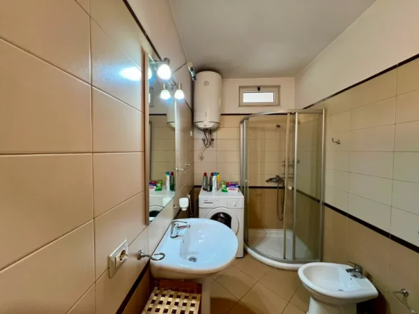 Tirane, jepet me qera apartament 2+1 Kati 7, 1 m² 900 € (Siri kodra)