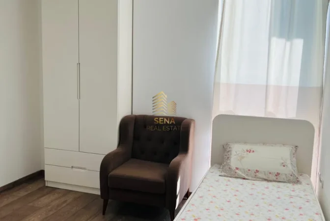 Tirane, jepet me qera apartament 2+1+Ballkon Kati 12, 90 m² 700 € (Stacioni i Trenit)