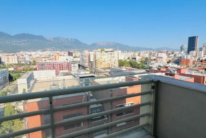 Tirane, jepet me qera apartament 2+1+Ballkon Kati 12, 90 m² 700 € (Stacioni i Trenit)