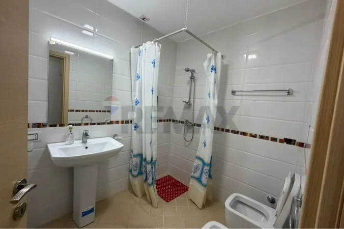 Tirane, shitet apartament 2+1+Ballkon Kati 1, 77 m² 111.680 € (Farke)