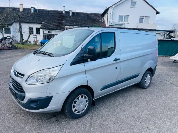 Tirane, shes van | minibus Ford Connect Nafte, gri metalizato manuale Kondicioner 154.000 km 11.500 €
