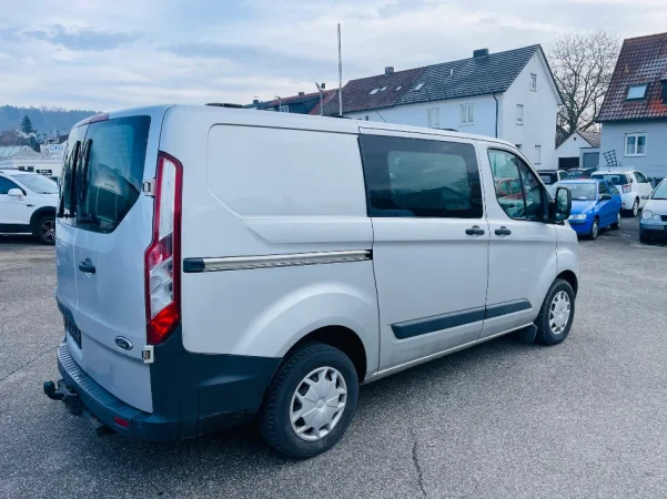 Tirane, shes van | minibus Ford Connect Nafte, gri metalizato manuale Kondicioner 154.000 km 11.500 €
