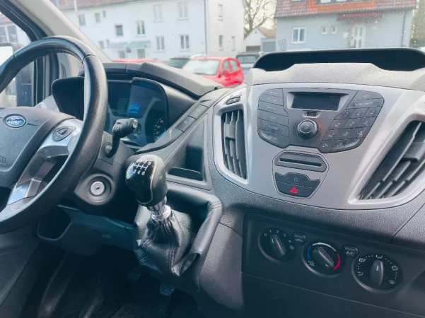Tirane, shes van | minibus Ford Connect Nafte, gri metalizato manuale Kondicioner 154.000 km 11.500 €