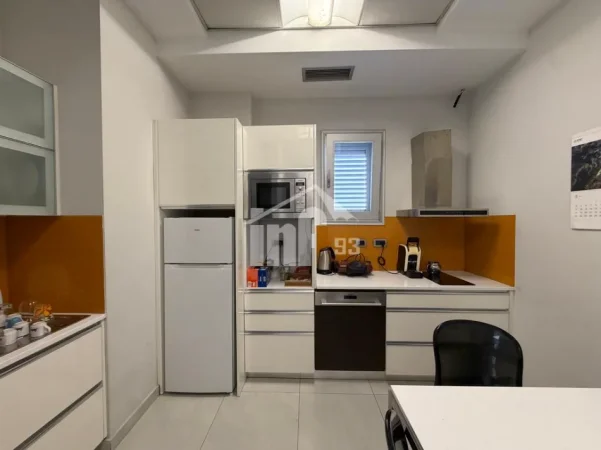 Tirane, shitet ambjent biznesi , 772 m² 1.575.000 € (RRUGA “DRITAN HOXHA”)