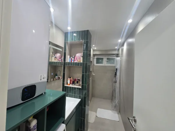 Tirane, shitet apartament 2+1+Ballkon Kati 2, 78 m² 188.000 € (Brryli)