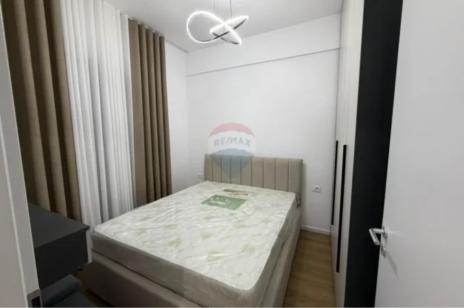 Tirane, jepet me qera apartament 1+1 Kati 2, 55 m² 45.000 € (FRESKU, TIRANE)
