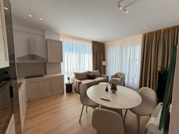 Tirane, jepet me qera apartament 1+1 Kati 6, (KOMUNA E PARISIT)